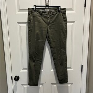 Market & Spruce Olive Green Cropped Pants